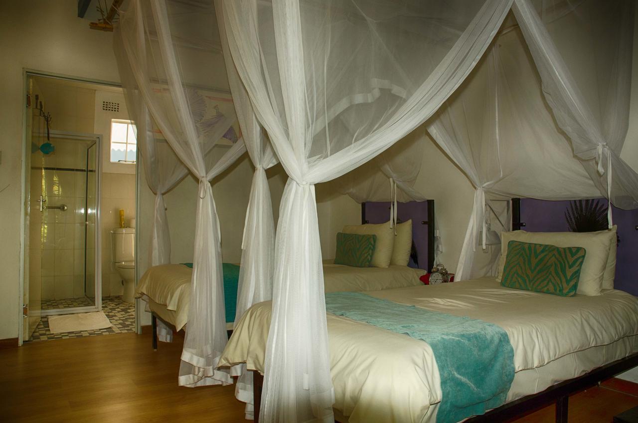 Bed and Breakfast The Old House Kasane Exterior foto