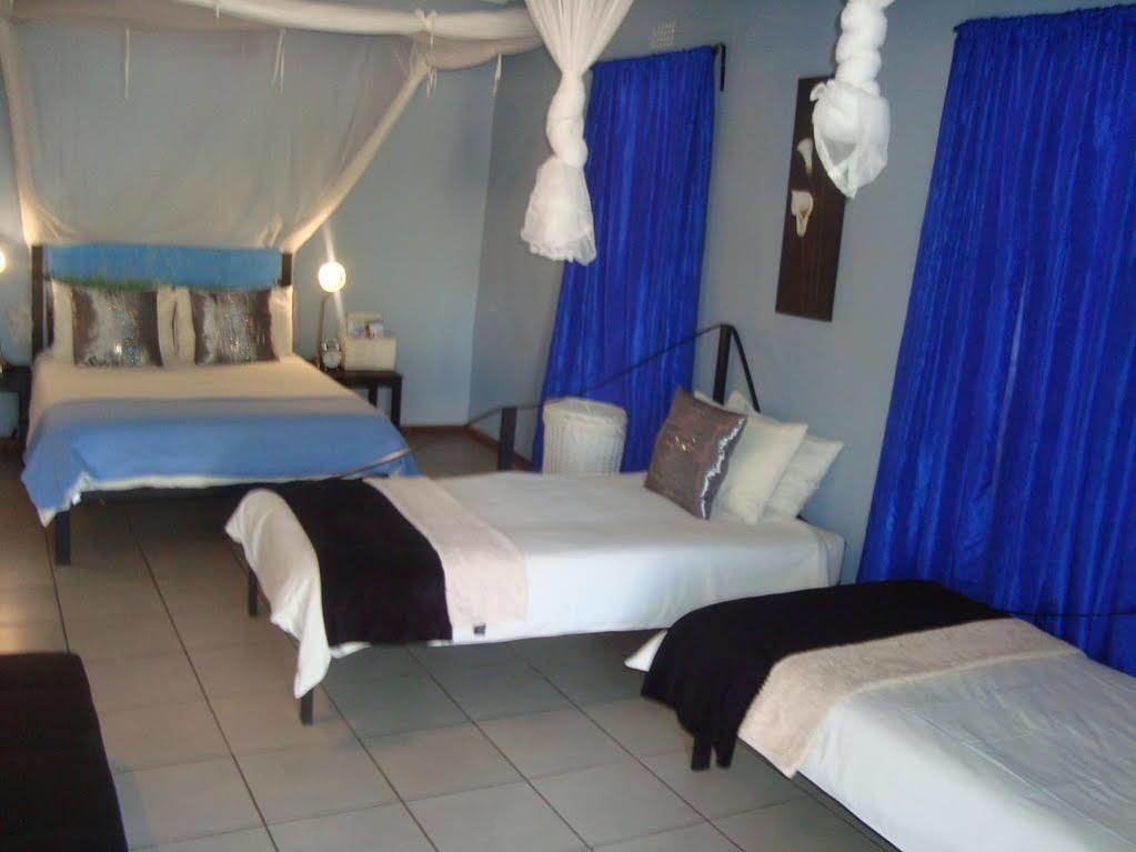 Bed and Breakfast The Old House Kasane Exterior foto